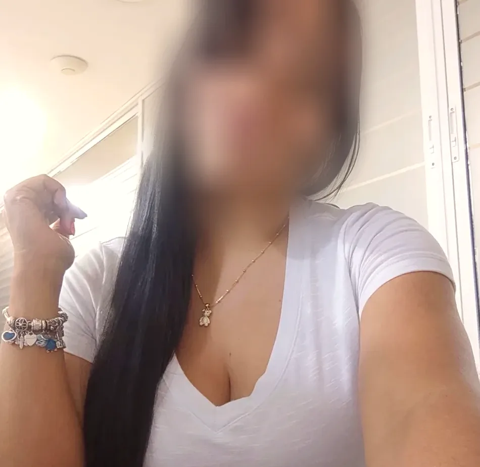Ayesha, 35