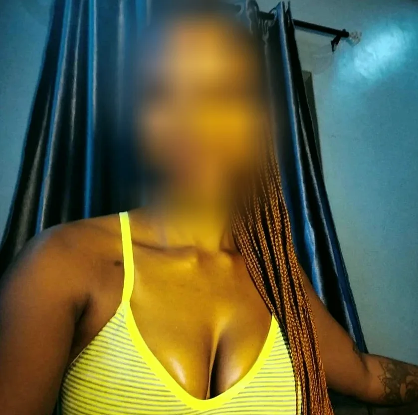 Emily, 37