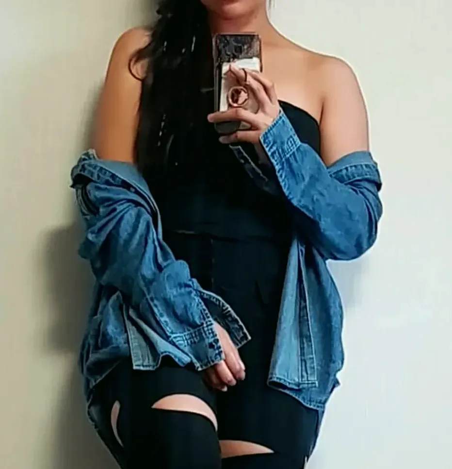 Emily, 28
