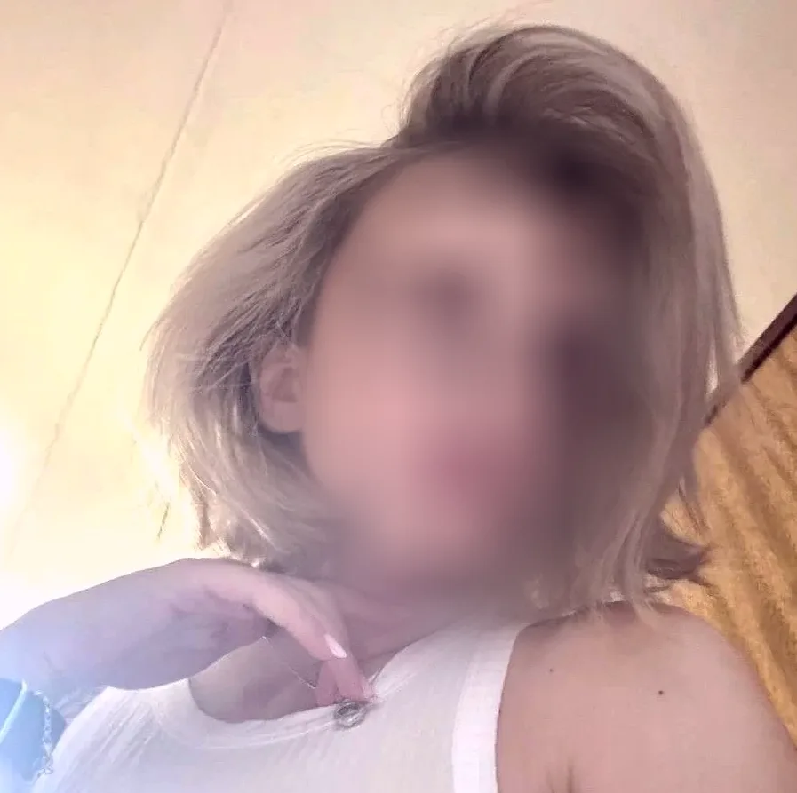 Saoirse, 28