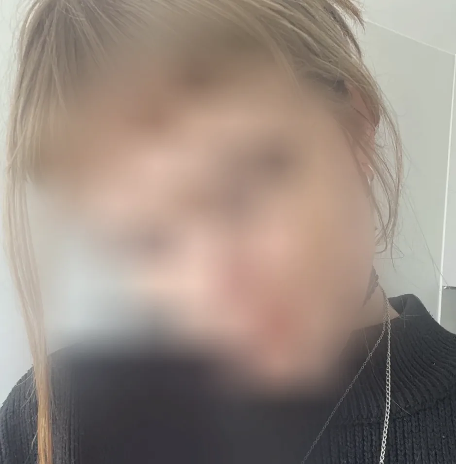 Sinead, 19
