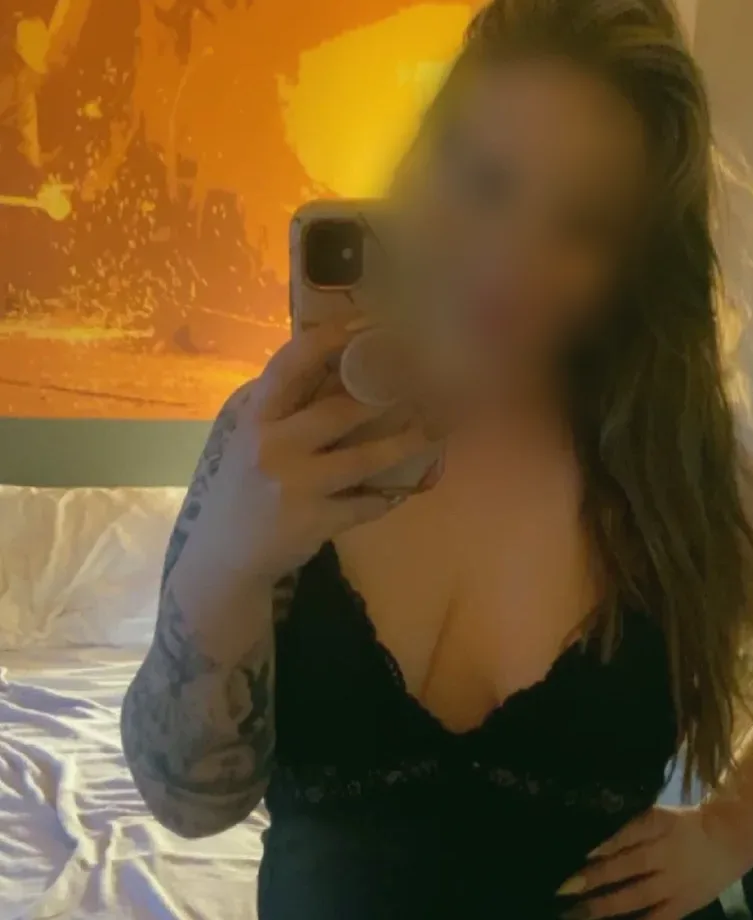 Toni, 29
