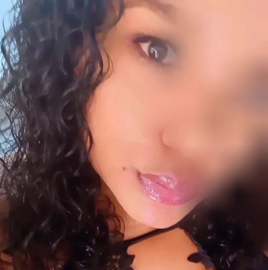 Yasmin, 33